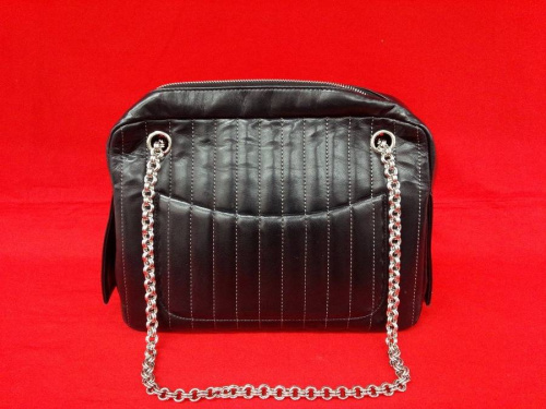 バッグのCHANEL