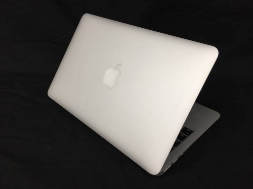 ノートパソコンのApple