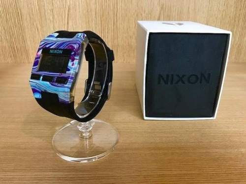 ニクソン(NIXON)のディーゼル(DIESEL)