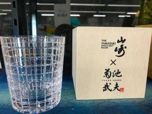 グラスのタンブラー