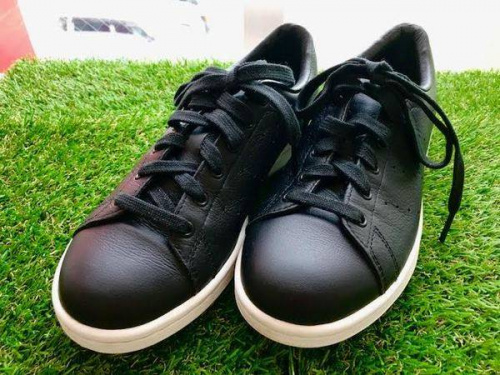STANSMITHのスニーカー