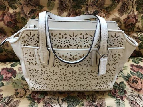 カジュアルバッグのコーチ（COACH）