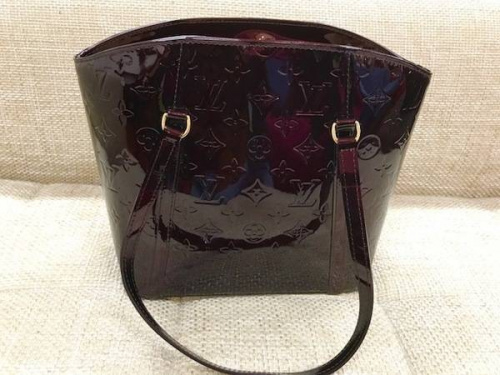 ルイヴィトン(LOUIS VUITTON)のヴェルニ