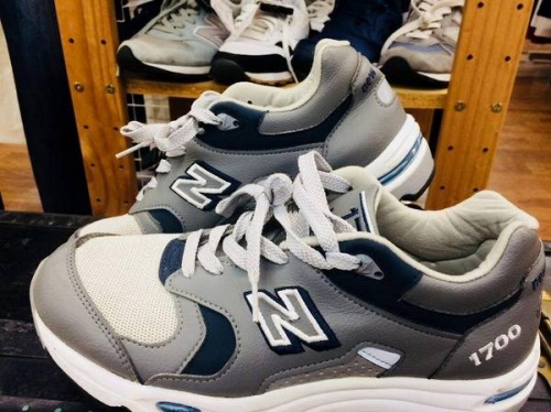 メンズファッションのスニーカー