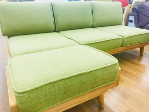 家具のソファ