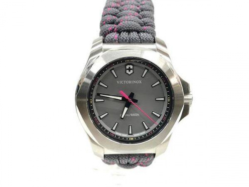 VICTORINOX