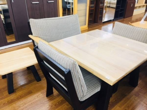 家具のダイニングセット