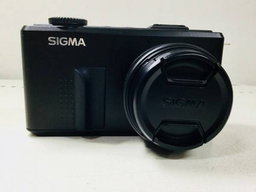 一眼レフカメラのSIGUMA