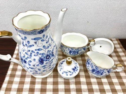 洋食器のNARUMI