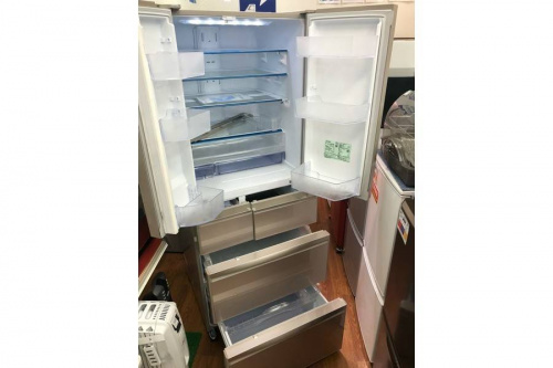 6ドア冷蔵庫のMITSUBISHI