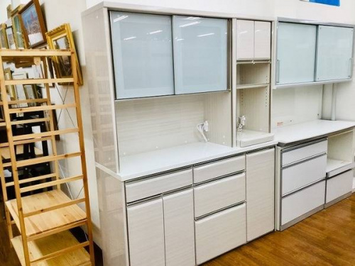 家具のカップボード・食器棚