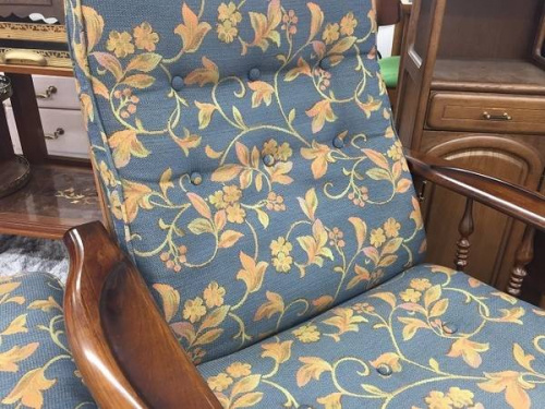 生活家具のイス