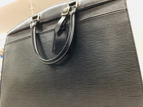 バッグ・財布のバッグ