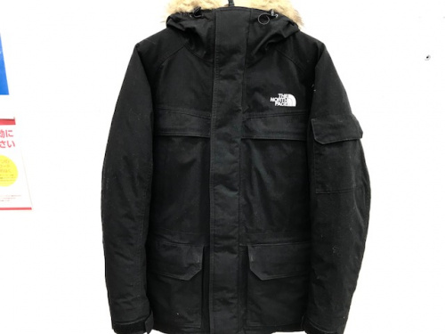 ジャケットのTHE NORTH FACE