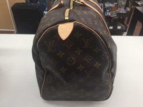 バッグのトラベルバッグ