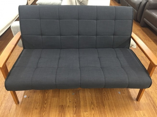 ソファーのウッドアームソファ