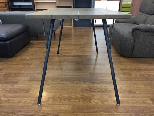 ダイニングテーブルのjournal standard Furniture
