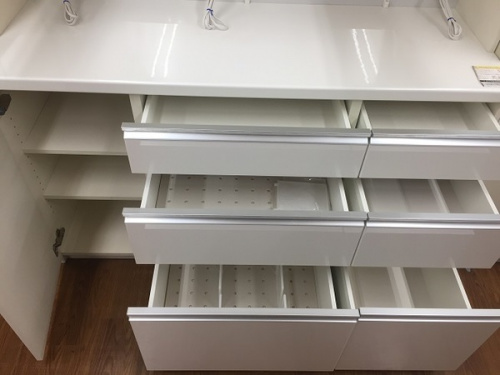 レンジボードの4枚扉