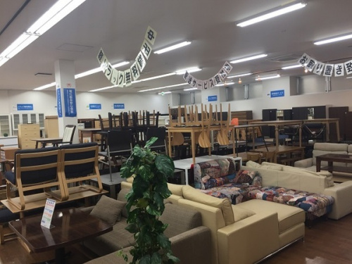 4枚扉の中古家具