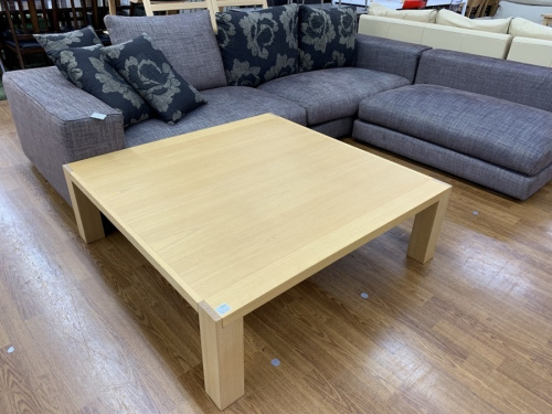 ローテーブルのCassina ixc