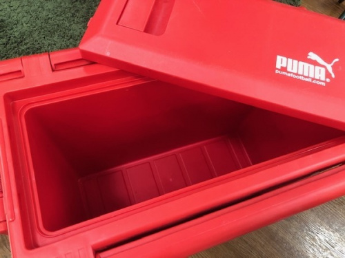 PUMAのクーラーボックス