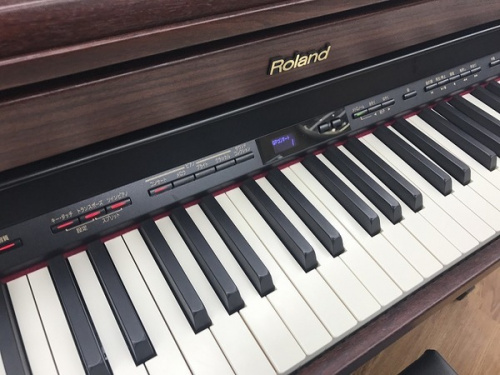 電子ピアノのROLAND
