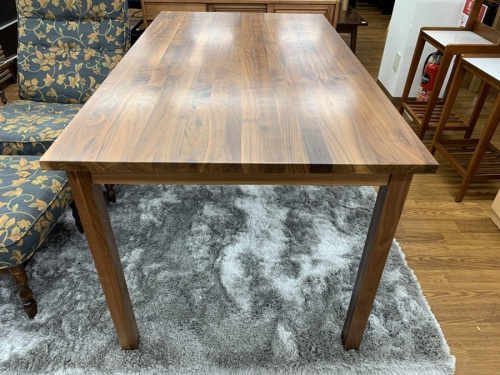 ダイニングテーブルの無印良品