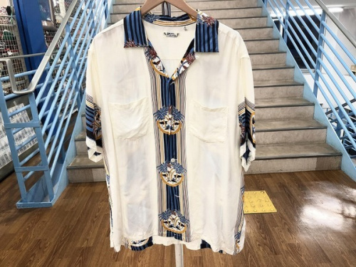 メンズファッションのシャツ