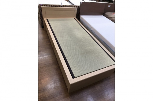 家具のベッド