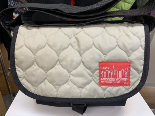 キルティングメッセンジャーバッグのManhattan Portage