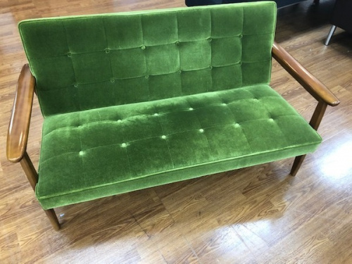 家具のソファ