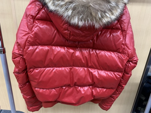 ファーフードダウンジャケットのMONCLER
