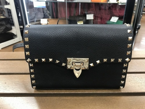 VALENTINOの中古バッグ