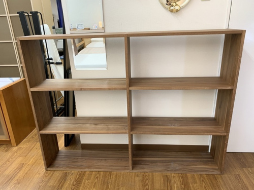 万能収納のスタッキングシェルフ