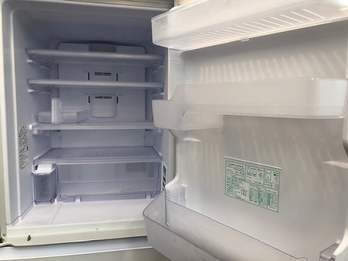 3ドア冷蔵庫のSHARP