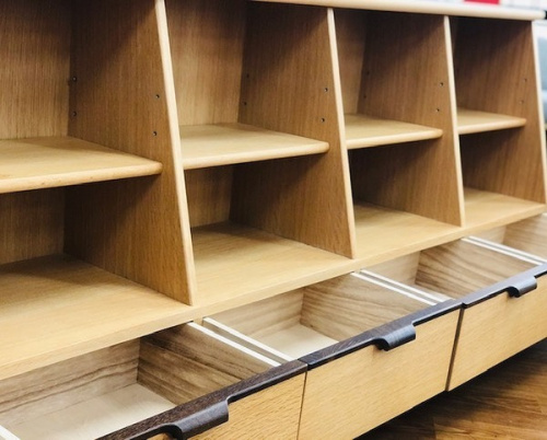 万能収納のシェルフ