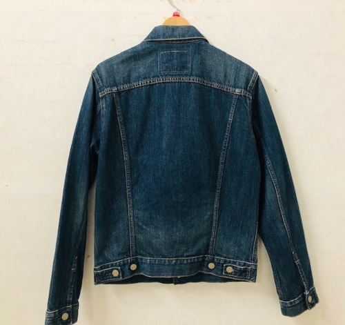 アウターのLevi's