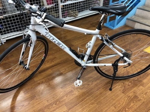 スポーツ用品の自転車
