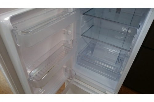 2ドア冷蔵庫のSHARP