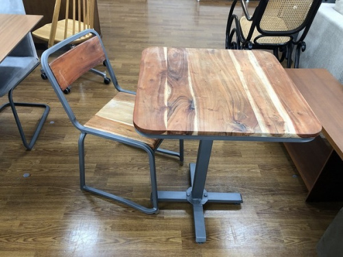 家具のテーブルセット
