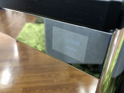 テーブルのUSM Haller