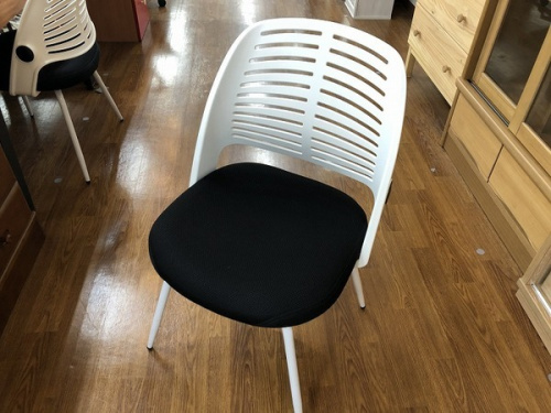 家具のオフィスチェア