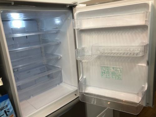 3ドア冷蔵庫のSHARP