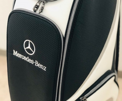 キャディーバッグのTaylorMade & Mercedes-Benz