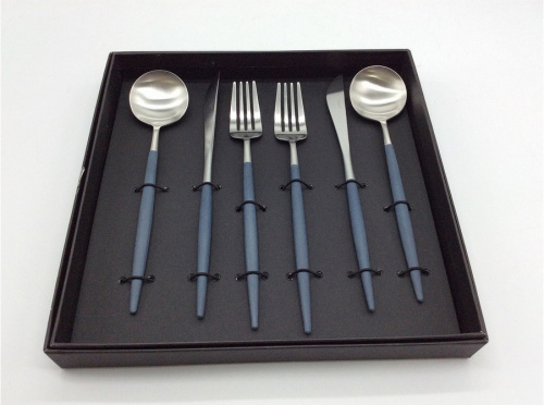 テーブルウェアのカトラリー