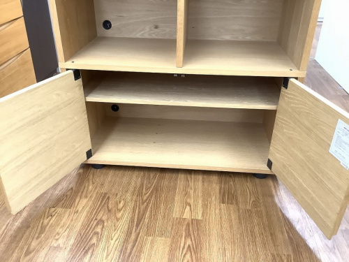 キャビネットの収納家具