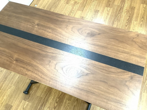 テーブルの生活家具