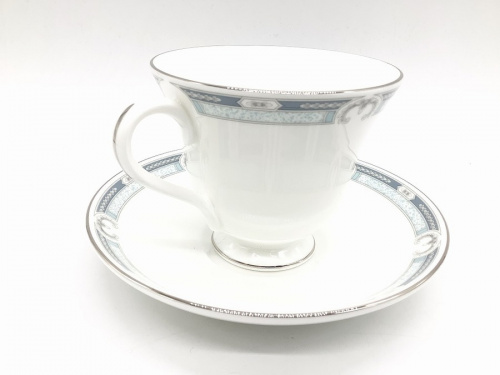 洋食器のカップ