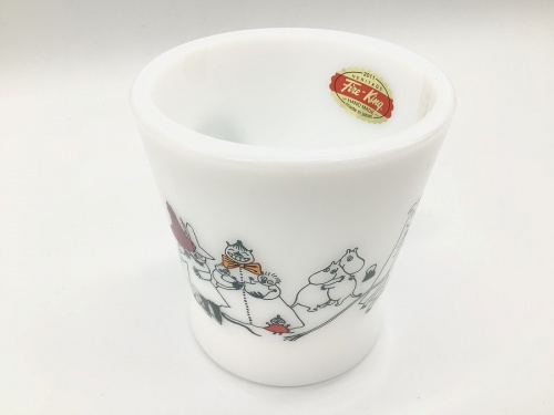 洋食器のマグカップ