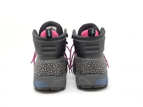 南浦和　中古　スニーカー